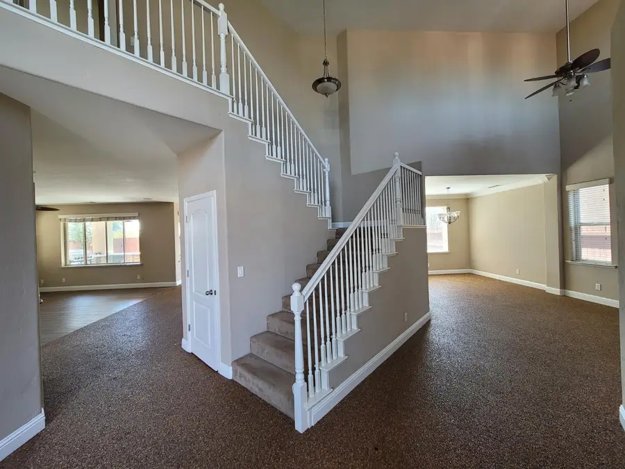 6587 W Wrenwood Ln, Fresno, CA 93723 - Image #3