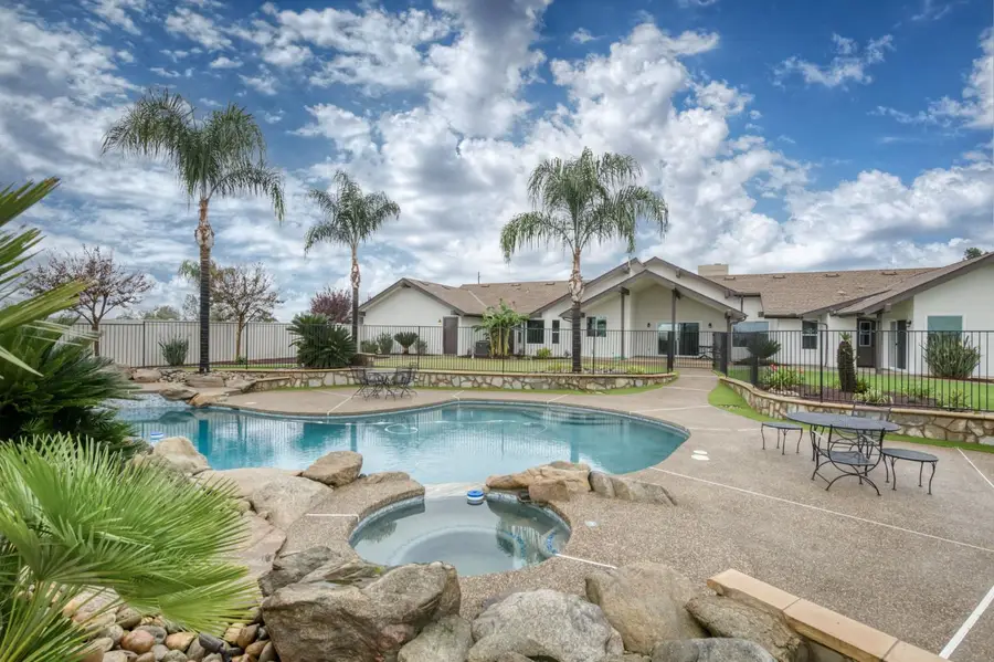 8063 W Herndon, Fresno, CA 93723 - Image #2