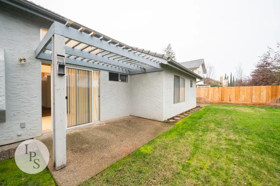 2188 E Pinedale Avenue, Fresno, CA 93720 - Image #3