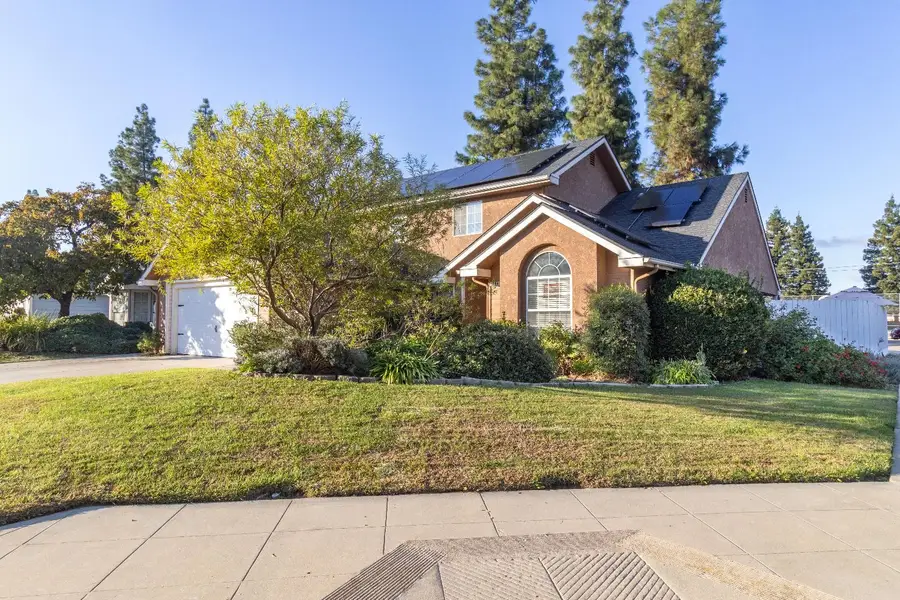 1204 E Salem Avenue, Fresno, CA 93720 - Image #3