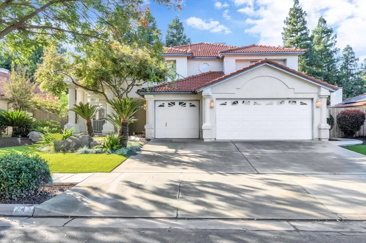 742 N Marion Avenue, Clovis, CA 93611 - Image #1