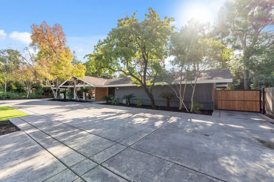 2511 W Barstow Avenue, Fresno, CA 93711 - Image #2