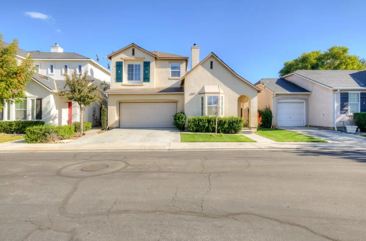 1723 N Mont Blanc Lane, Clovis, CA 93619 - Image #1