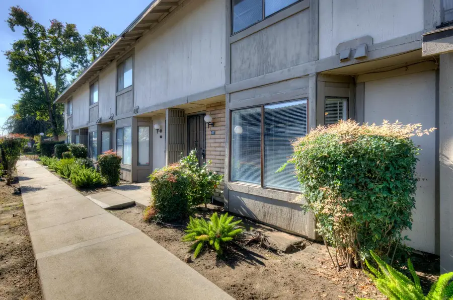 4676 E Alamos Avenue #127, Fresno, CA 93726 - Image #2