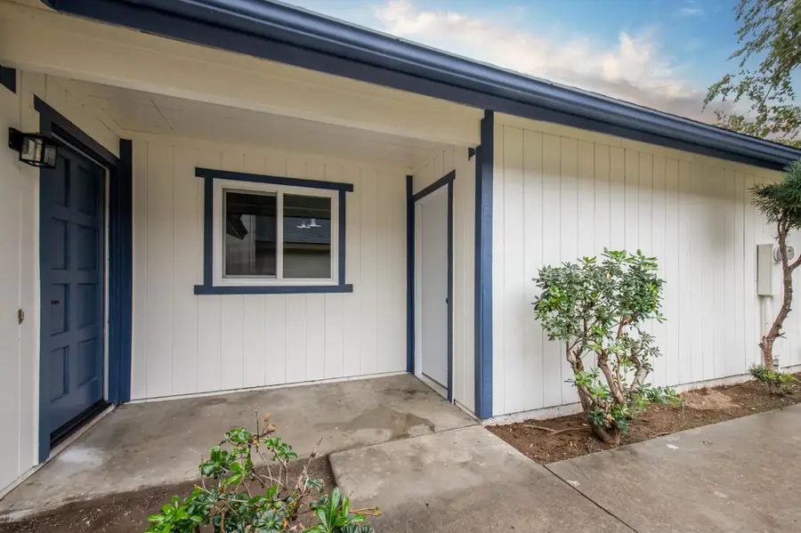 2024 N Laureen Avenue, Fresno, CA 93703 - Image #2
