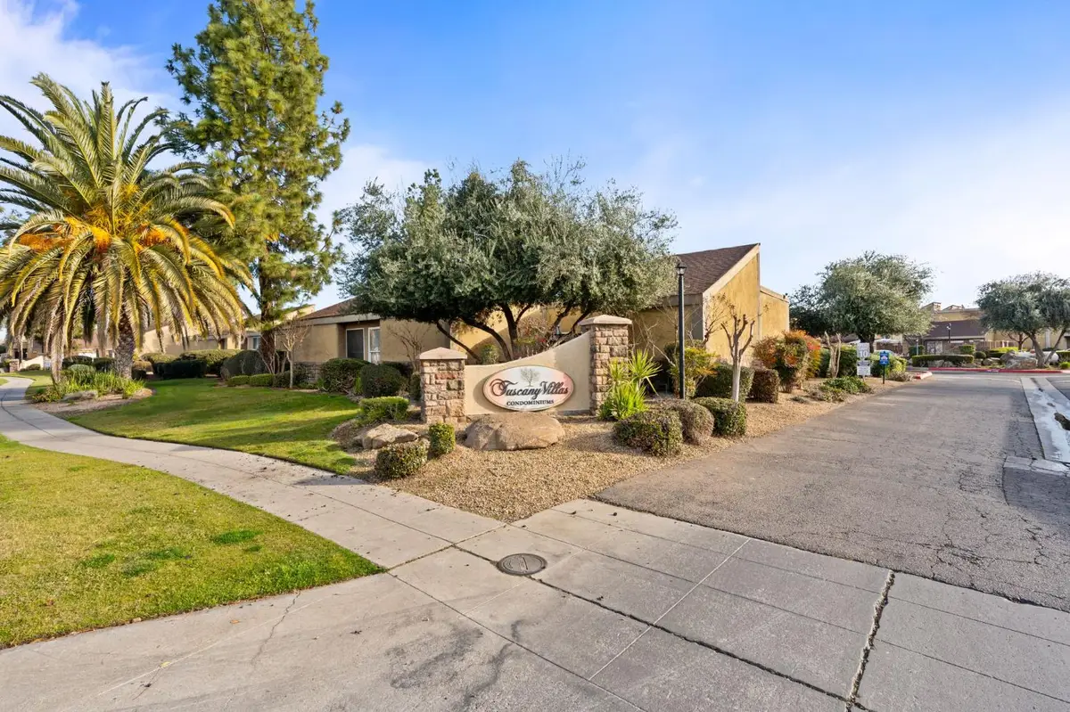 7166 N Fruit, Fresno, CA 93711 - Image #1
