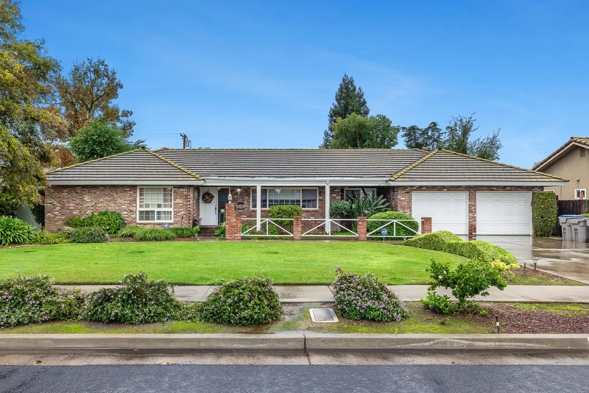 1083 W Escalon Avenue, Fresno, CA 93711 - Image #1