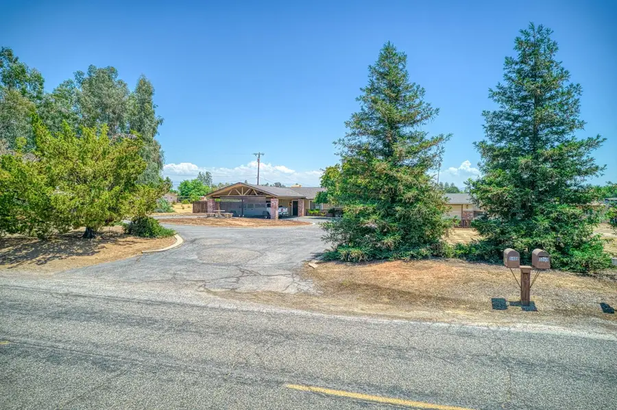 5400 Amber Avenue, Clovis, CA 93619 - Image #2