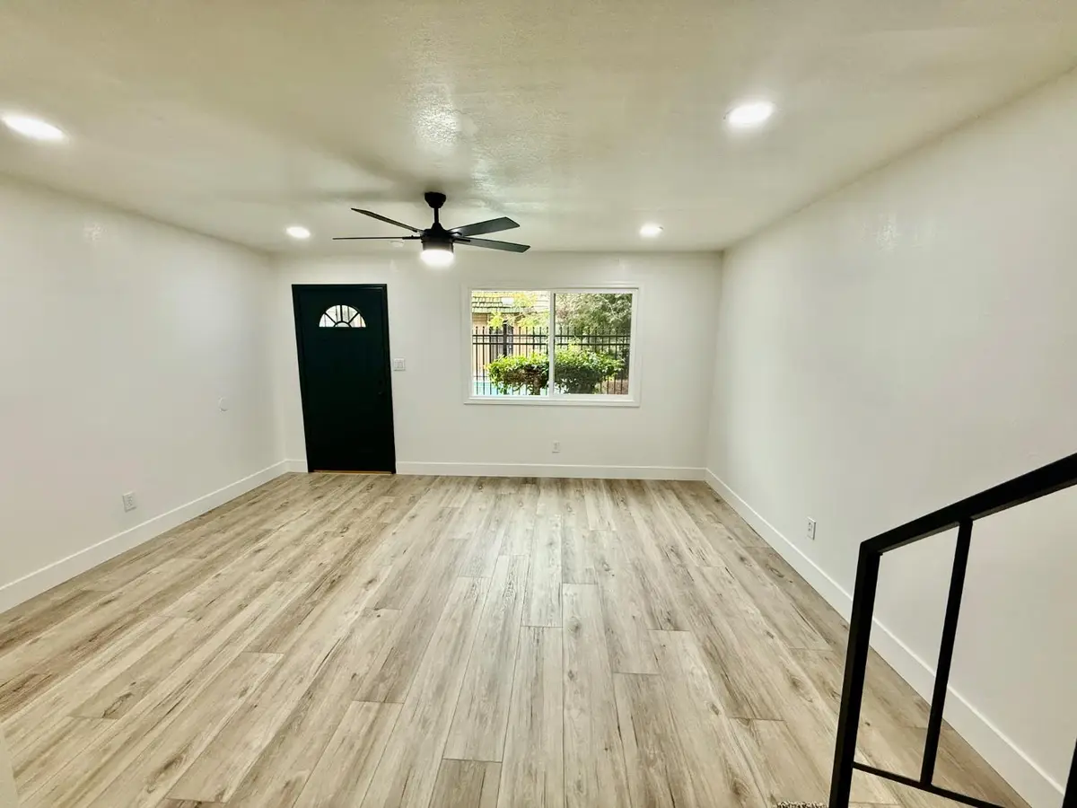 4136 N Thesta Street #31, Fresno, CA 93726 - Image #1