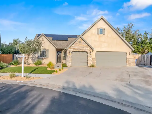 1687 N Karen Avenue, Clovis, CA 93619