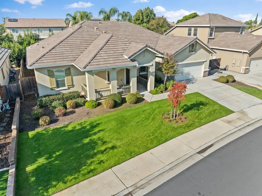 2914 Blackwood Avenue, Clovis, CA 93619 - Image #2