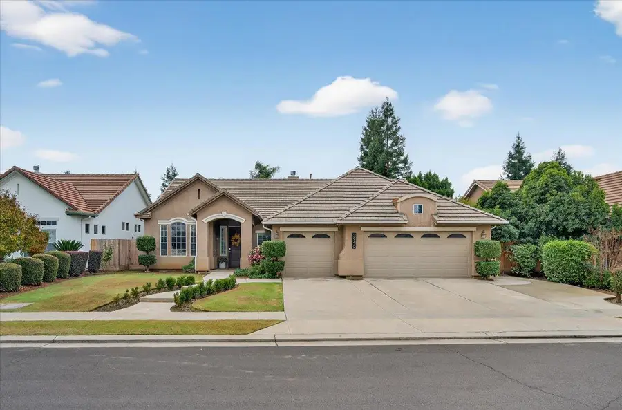2946 Roberts Avenue, Clovis, CA 93611 - Image #2