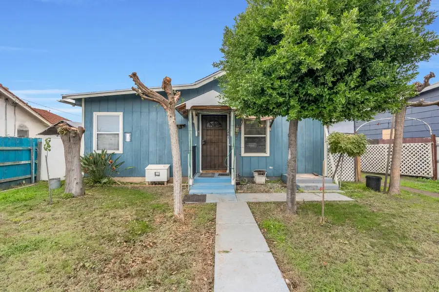 2463 Thompson Avenue, Selma, CA 93662 - Image #3
