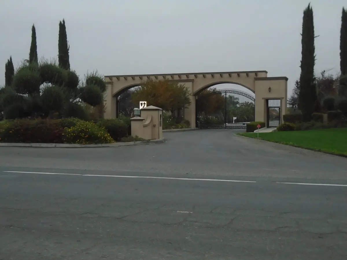 13883 Francisco Drive, Hanford, CA 93230 - Image #1