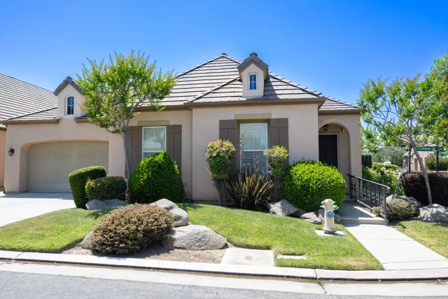1778 N Osmun Avenue, Clovis, CA 93619 - Image #2