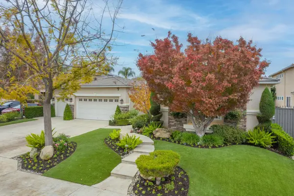 2824 E Omaha Avenue, Fresno, CA 93720