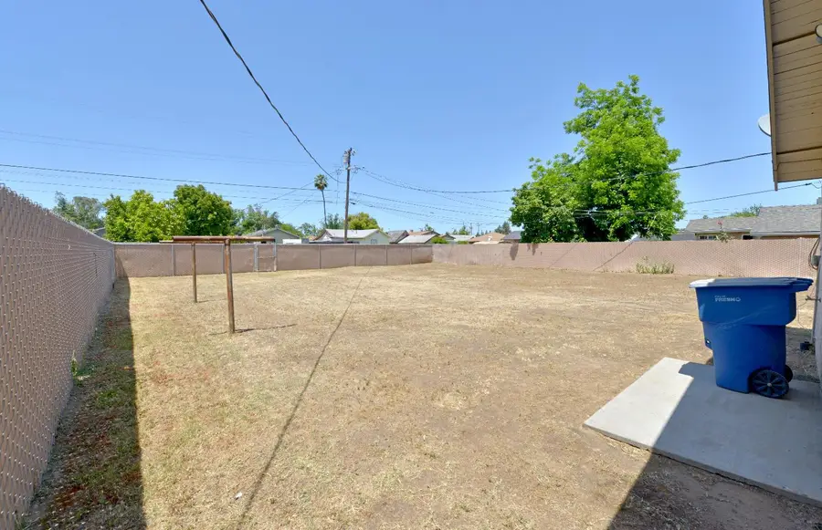 343 N Delno Avenue, Fresno, CA 93706 - Image #2