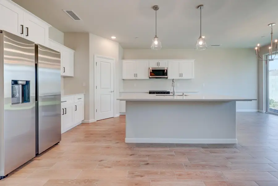 6399 E Millie Drive, Fresno, CA 93727 - Image #3