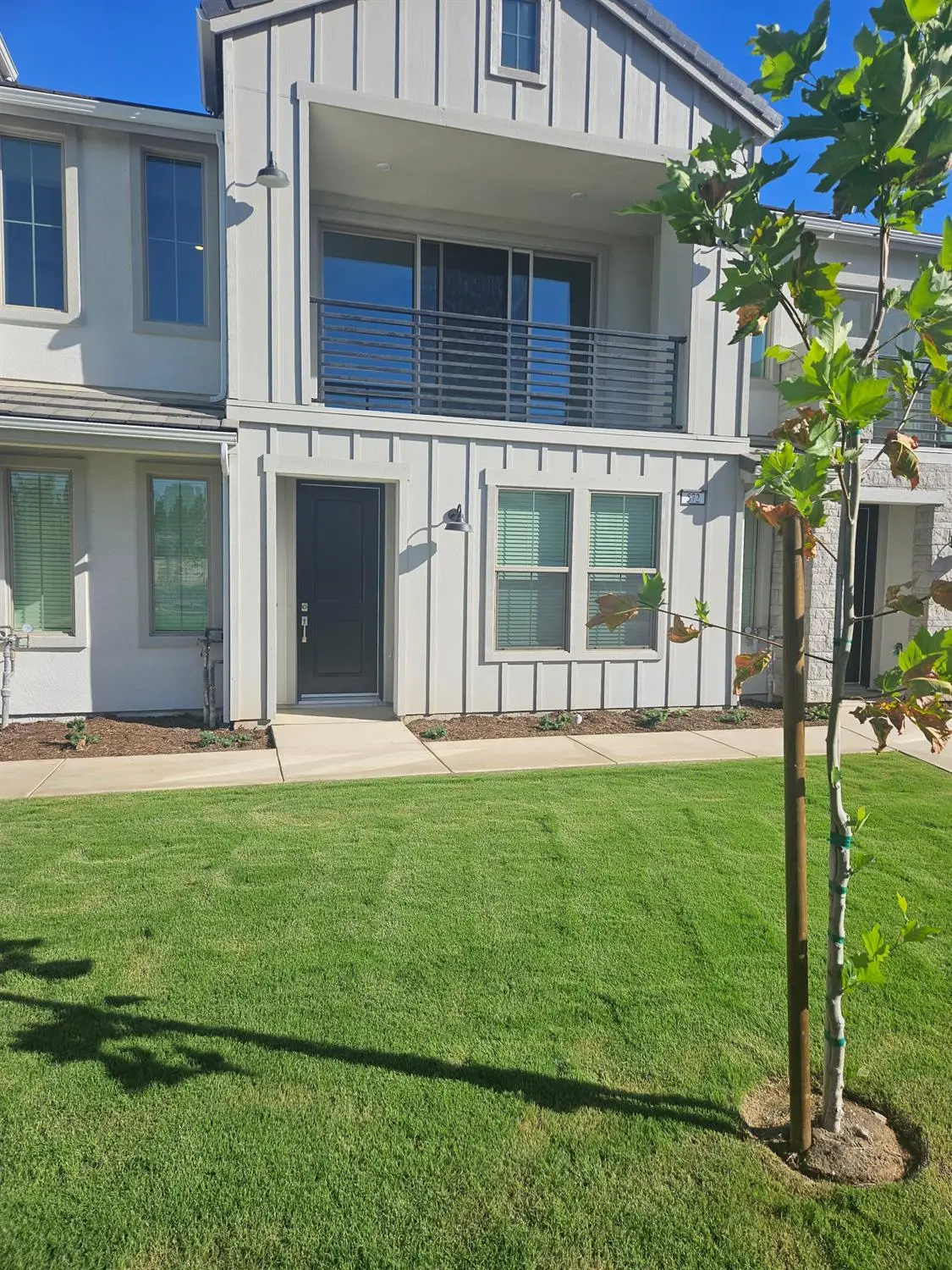 572 N Adler Lane, Clovis, CA 93611 - Image #1