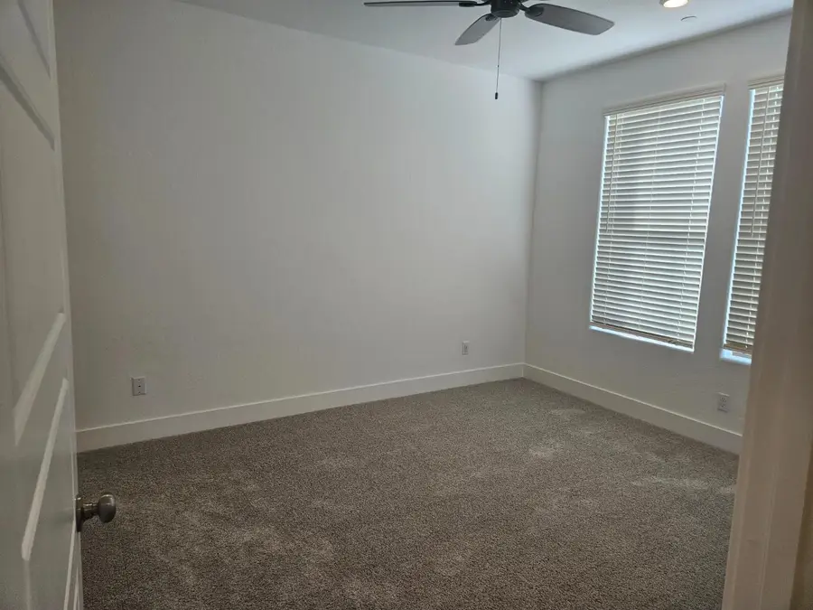 572 N Adler Lane, Clovis, CA 93611 - Image #3