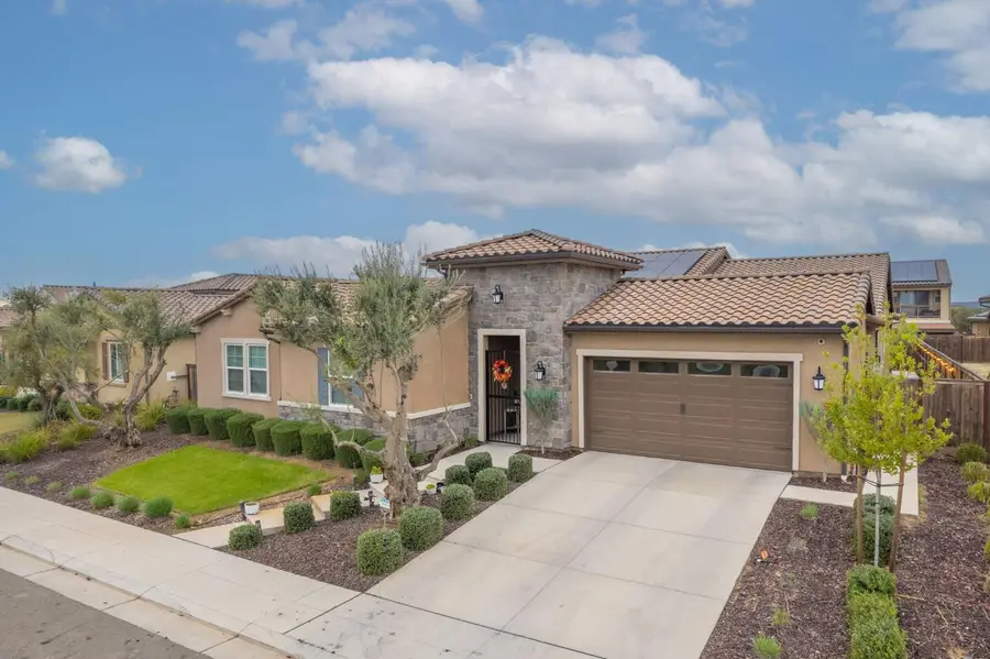 993 Ridgeline Road W, Madera, CA 93636 - Image #2