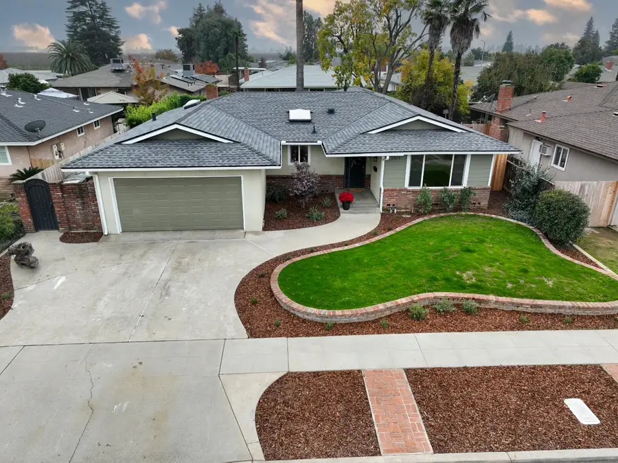 2571 E Paul Avenue, Fresno, CA 93710 - Image #2