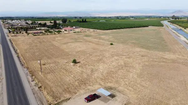 836 S Academy Avenue, Sanger, CA 93657