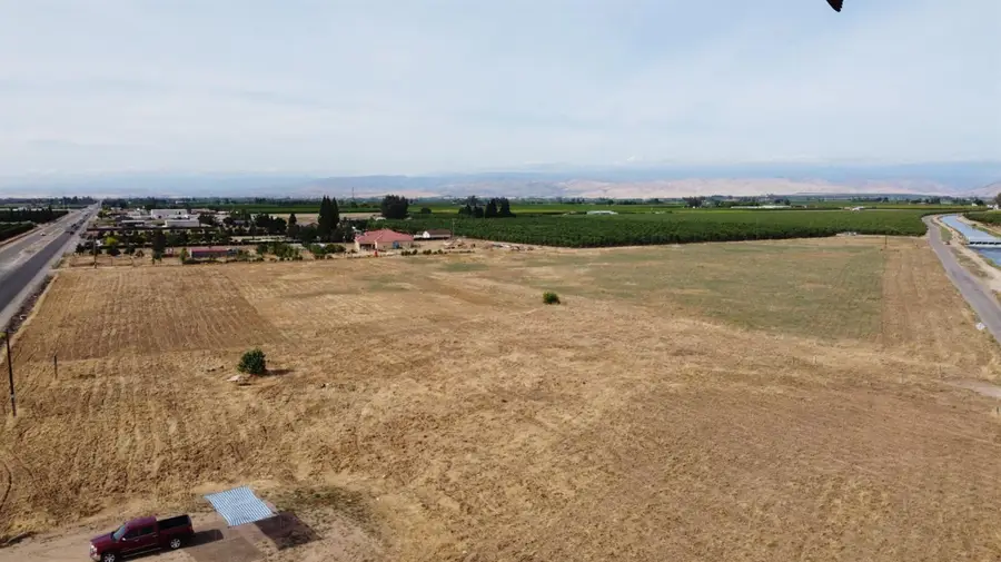 836 S Academy Avenue, Sanger, CA 93657 - Image #2