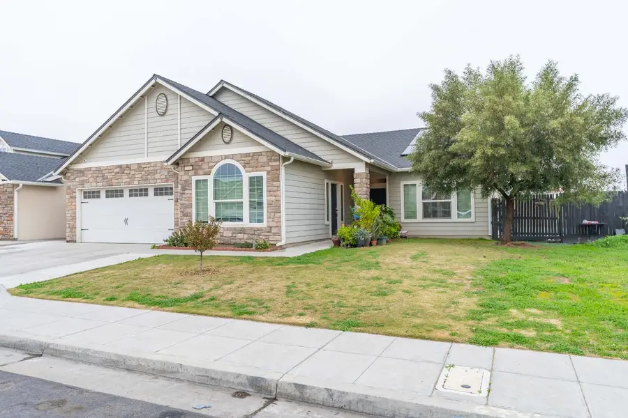 5302 W Homan Avenue, Fresno, CA 93722 - Image #3
