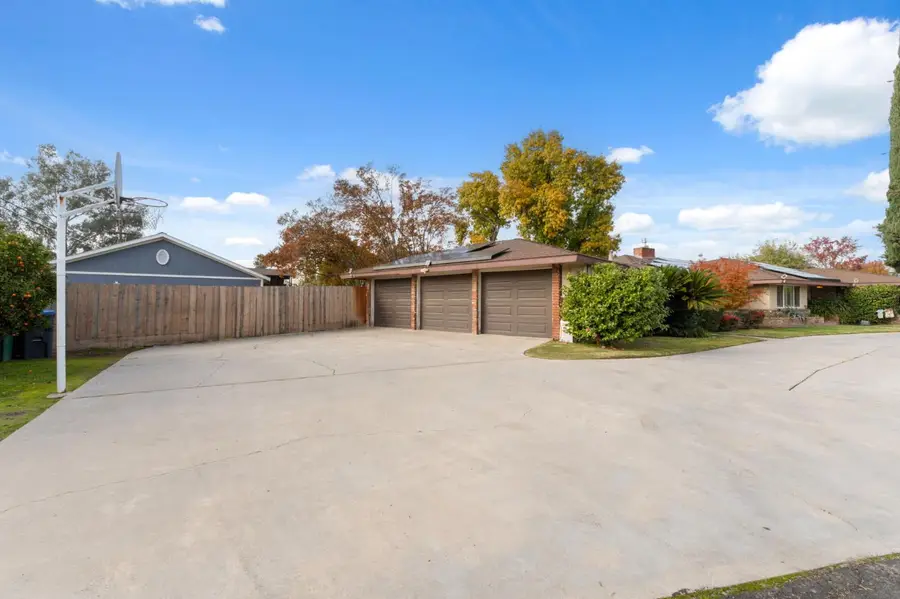 1112 S Sunnyside Avenue, Fresno, CA 93727 - Image #3