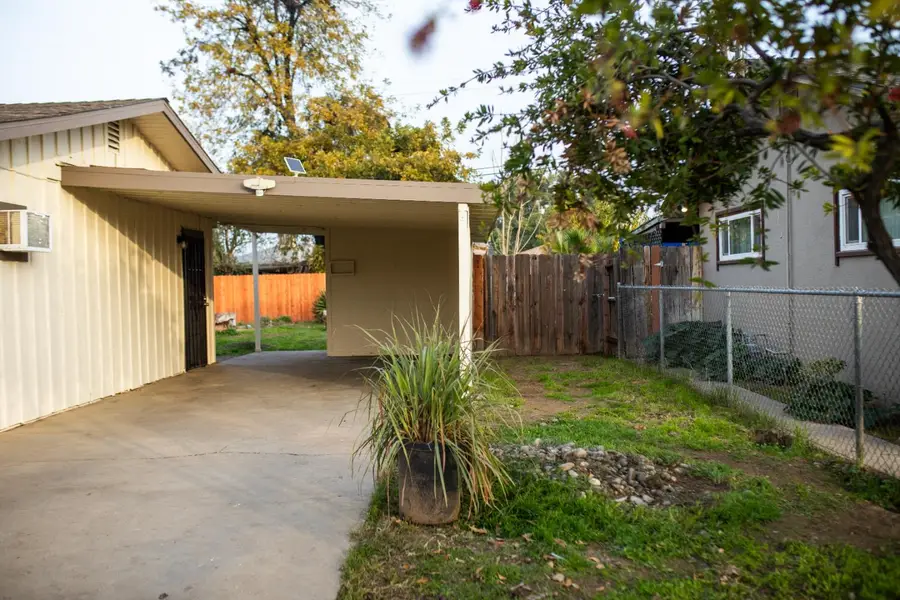 2473 S Boyd Avenue, Fresno, CA 93725 - Image #3