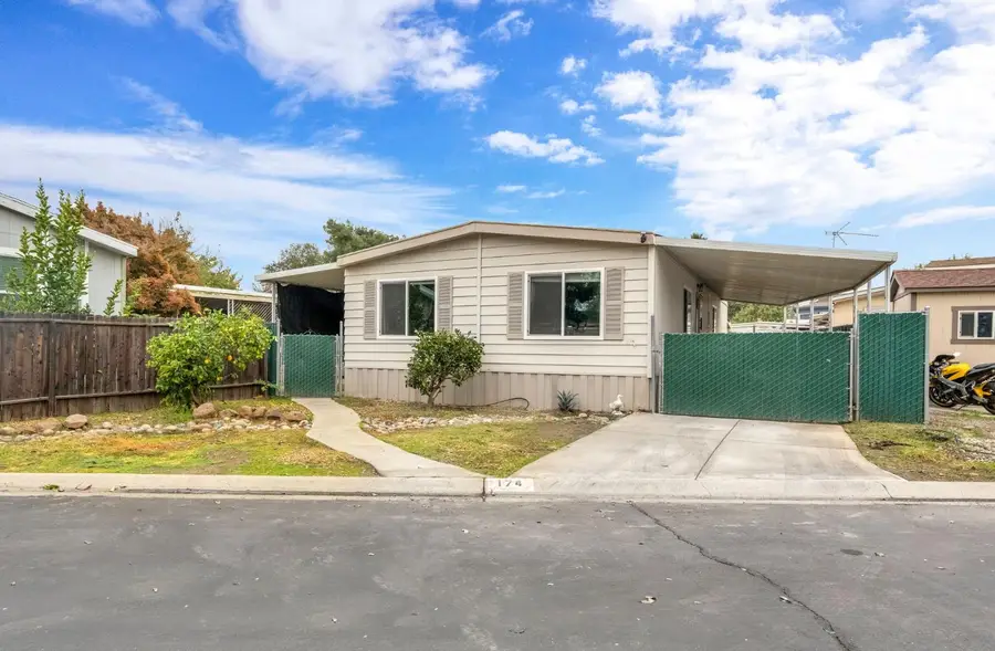 9360 N Blackstone Avenue #174, Fresno, CA 93720 - Image #2