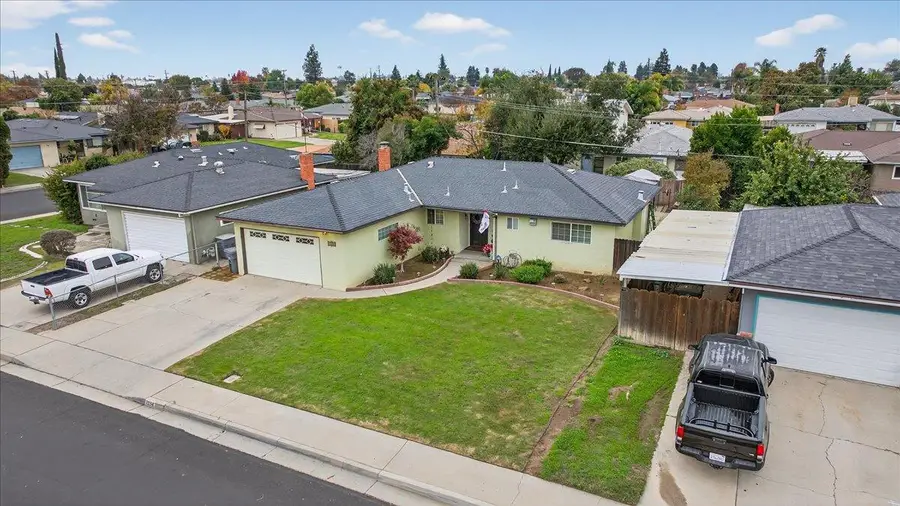 1334 Karen Avenue, Clovis, CA 93612 - Image #2