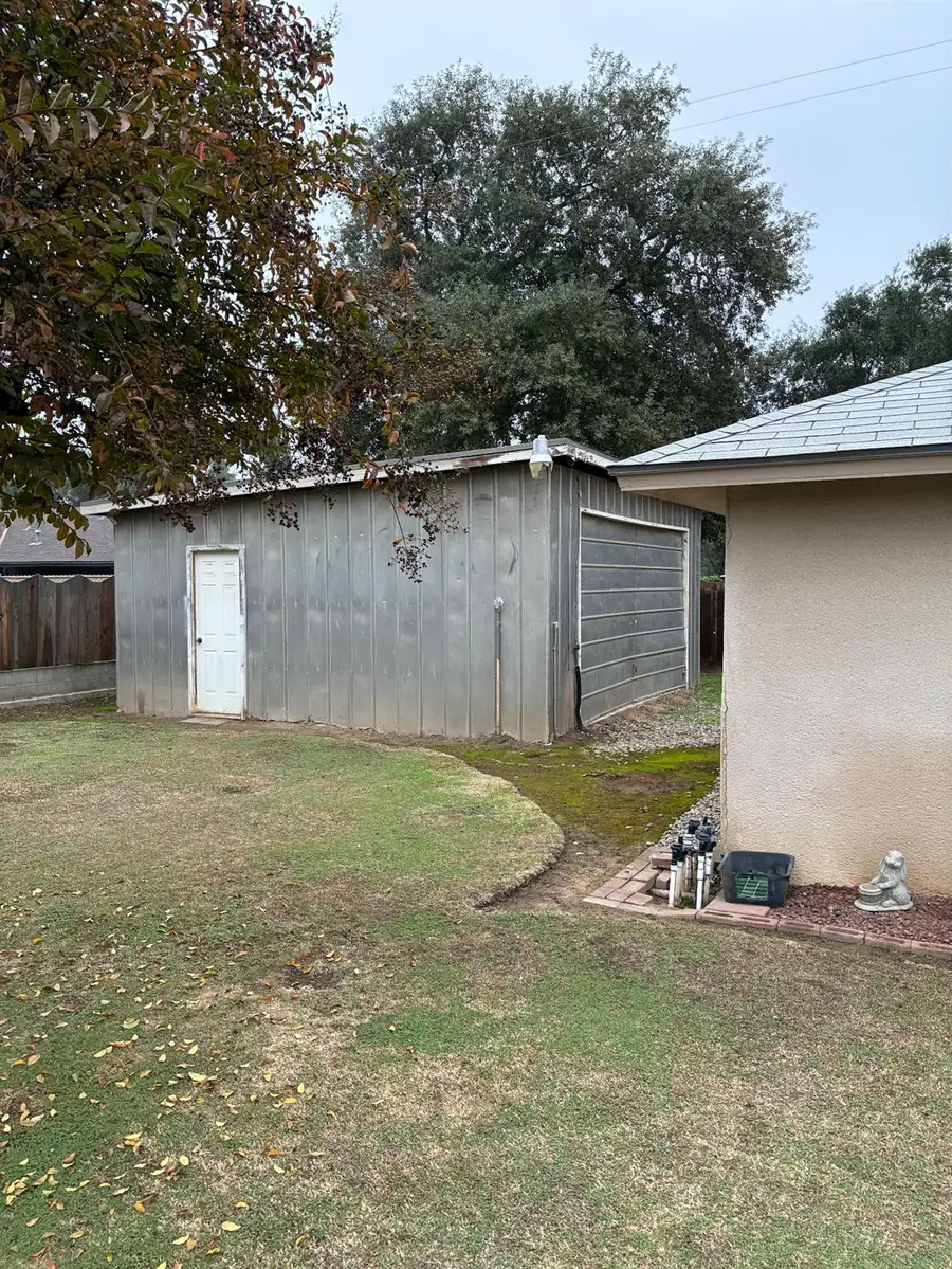 6874 E E. Olive Avenue E, Fresno, CA 93727 - Image #3