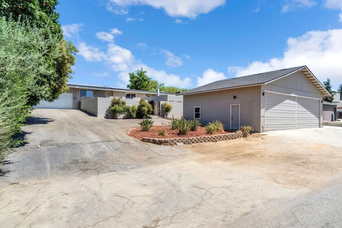 4222 W Alluvial Avenue, Fresno, CA 93722 - Image #1