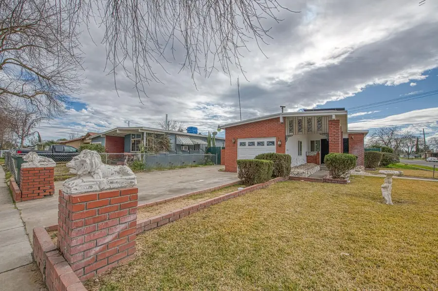 255 W Hawes Avenue, Fresno, CA 93706 - Image #2