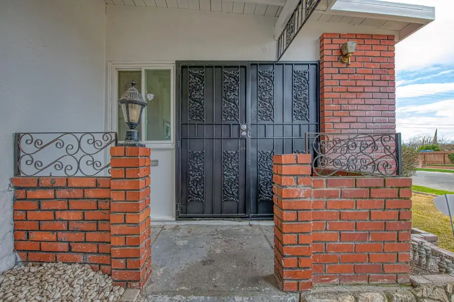 255 W Hawes Avenue, Fresno, CA 93706 - Image #3