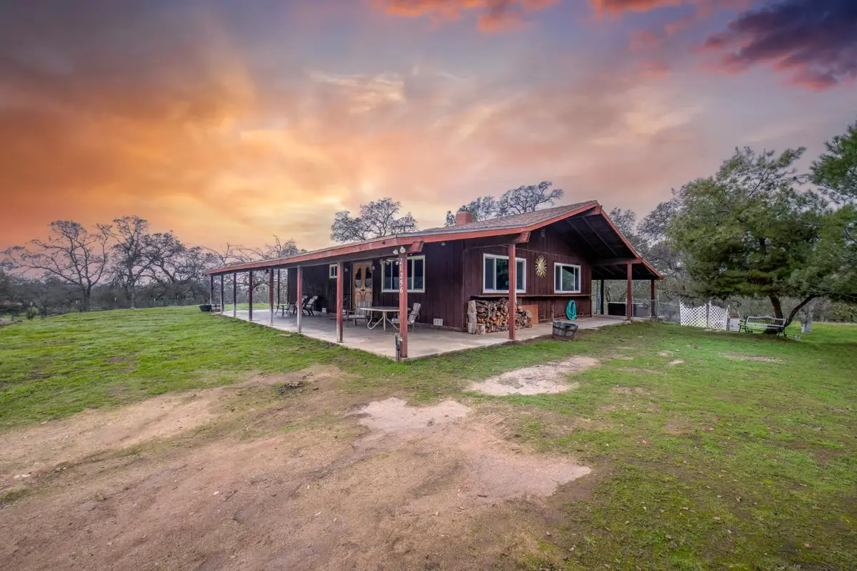 21256 Tollhouse Road, Clovis, CA 93619 - Image #1