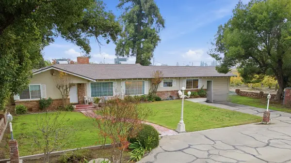 11704 E Nebraska Avenue, Selma, CA 93662