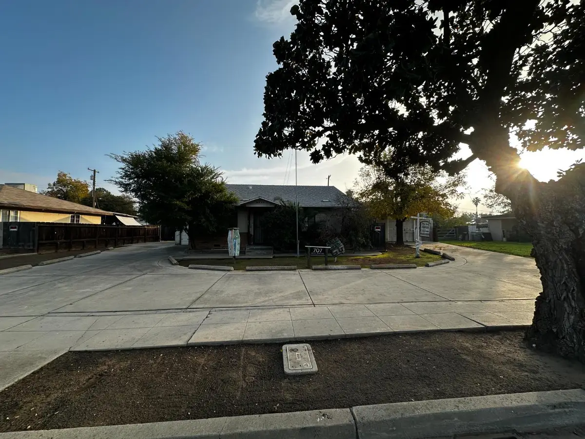 707 W Shields Avenue, Fresno, CA 93705 - Image #1