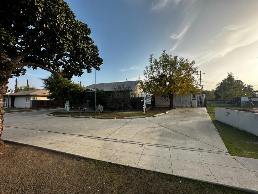 707 W Shields Avenue, Fresno, CA 93705 - Image #3