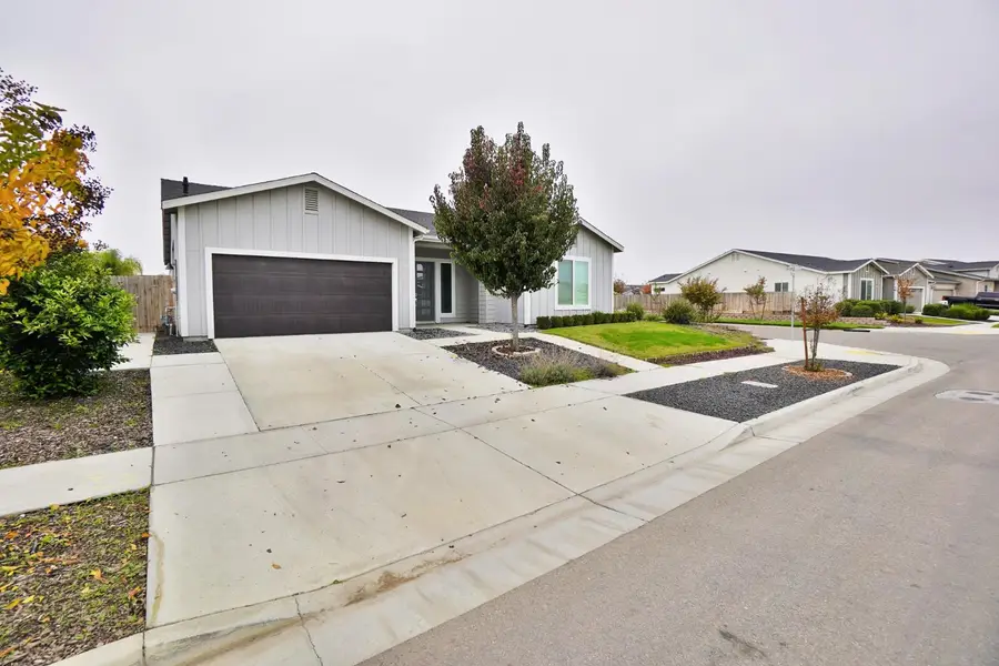 1962 N Sherman Street, Hanford, CA 93230 - Image #2