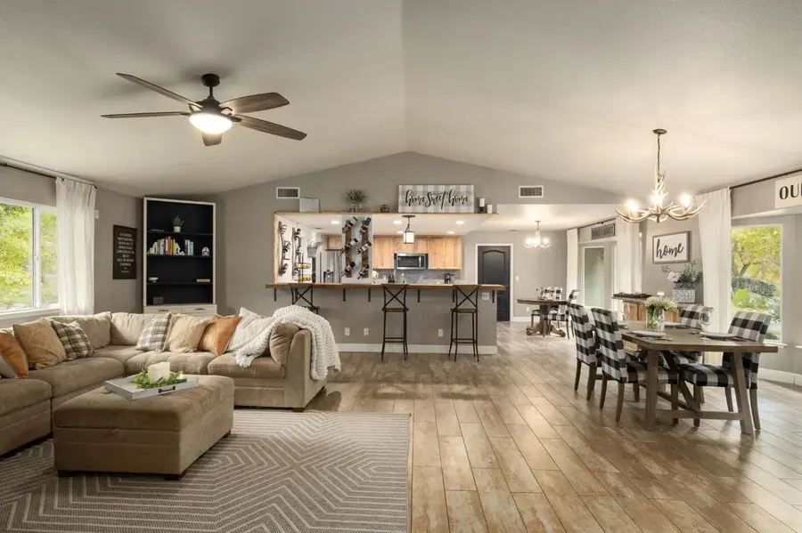 30346 Lynx Lane, Prather, CA 93651 - Image #3