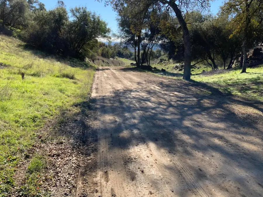 1 Country Oak, Prather, CA 93651 - Image #2