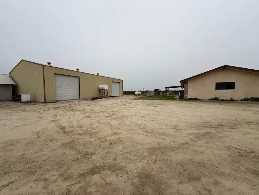 376 E Klepper, Caruthers, CA 93609 - Image #3