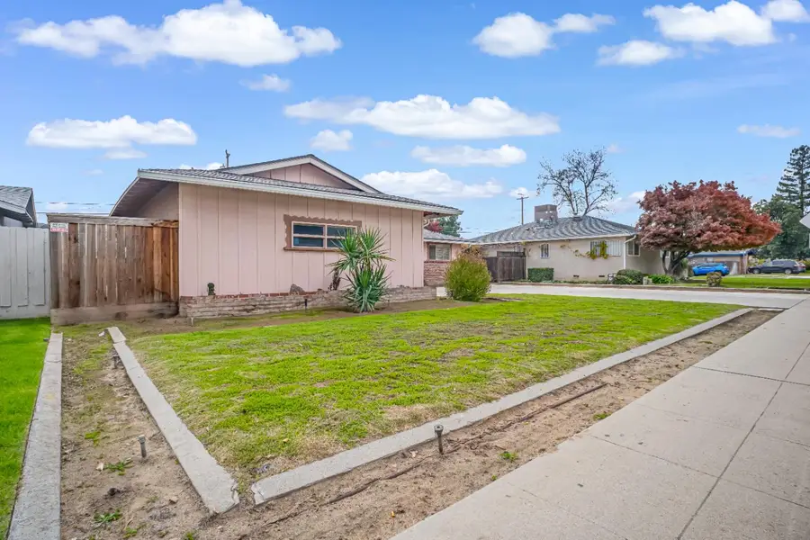 3014 E Dakota Avenue, Fresno, CA 93726 - Image #3