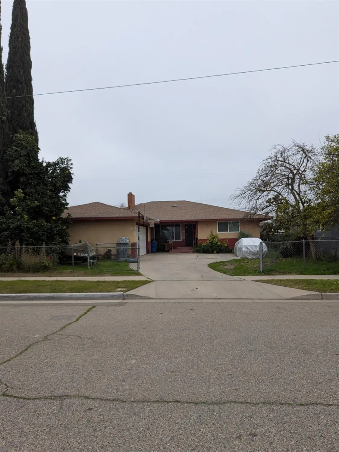 358 E Kaviland Avenue, Fresno, CA 93706 - Image #1