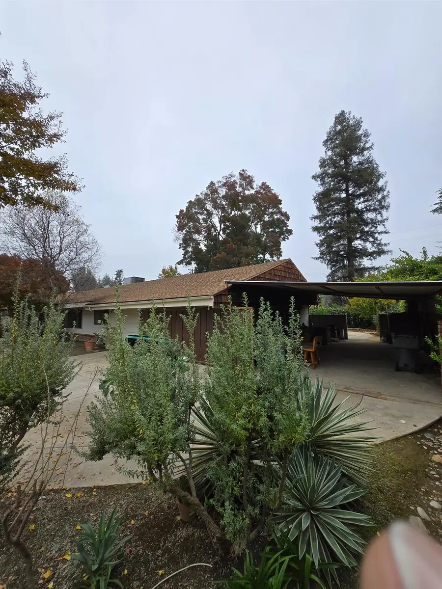 5867 E Club View Drive, Fresno, CA 93727 - Image #3