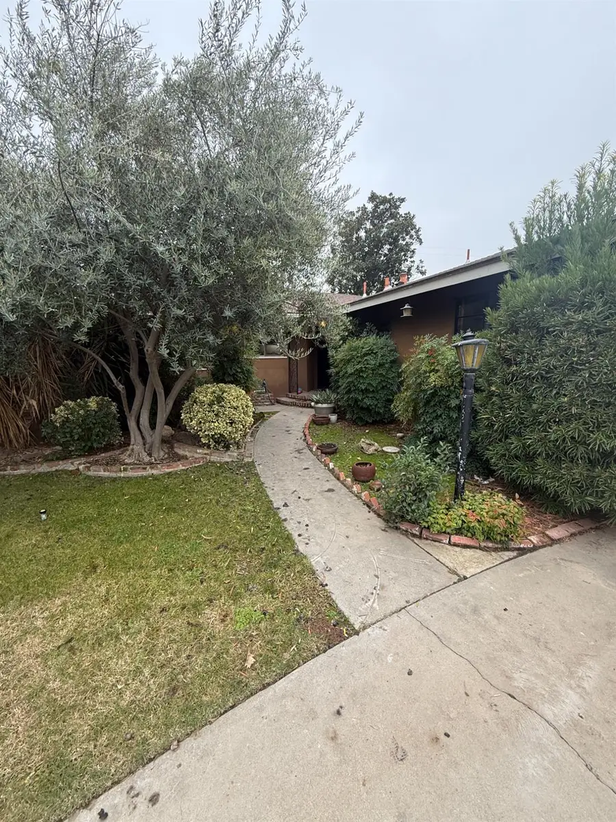 1733 W Harvard Avenue, Fresno, CA 93705 - Image #2