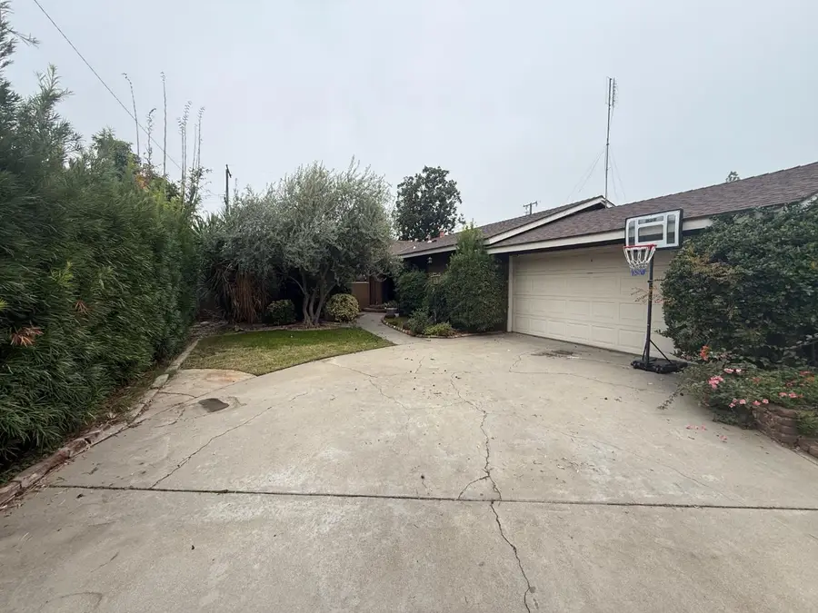 1733 W Harvard Avenue, Fresno, CA 93705 - Image #3